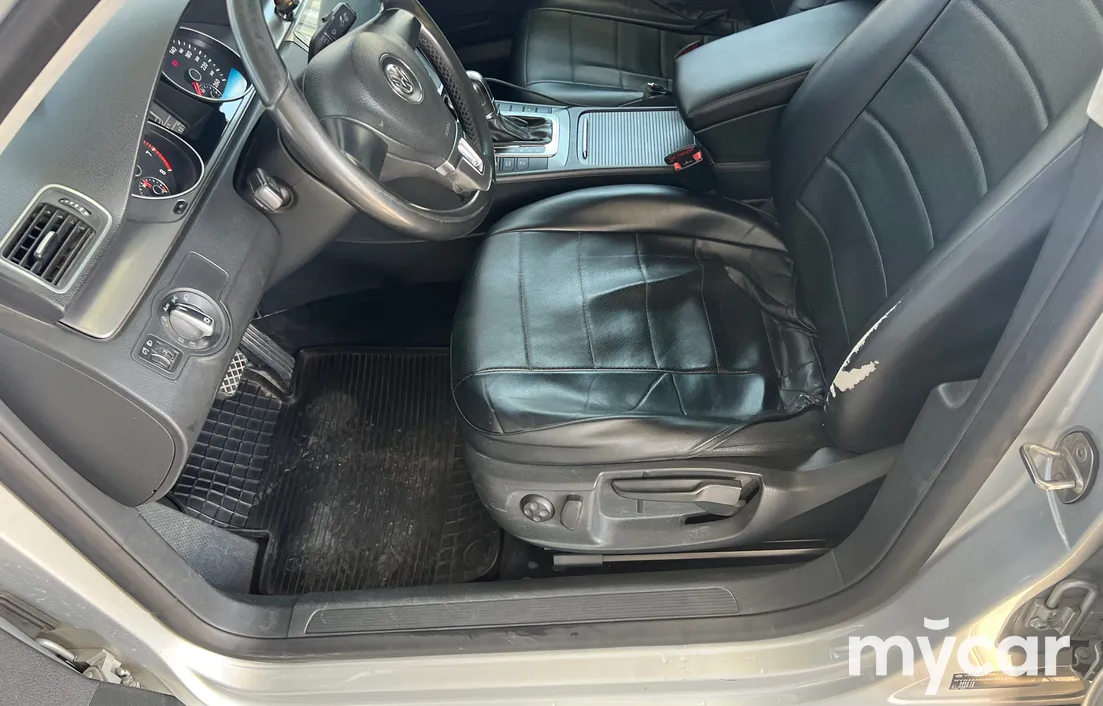 Volkswagen Passat 2011