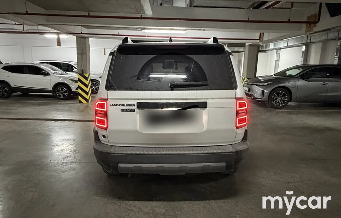 Toyota Land Cruiser Prado 2023