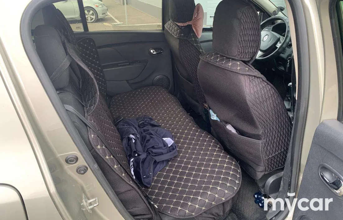 Renault Sandero 2015