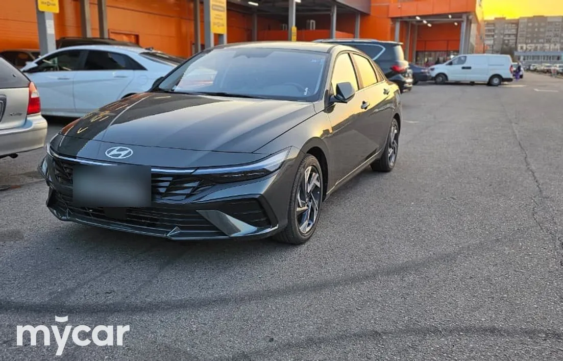 Hyundai Elantra 2024