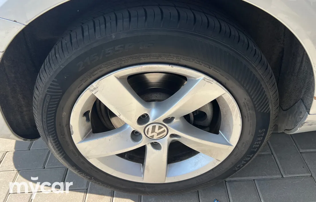 Volkswagen Passat 2011