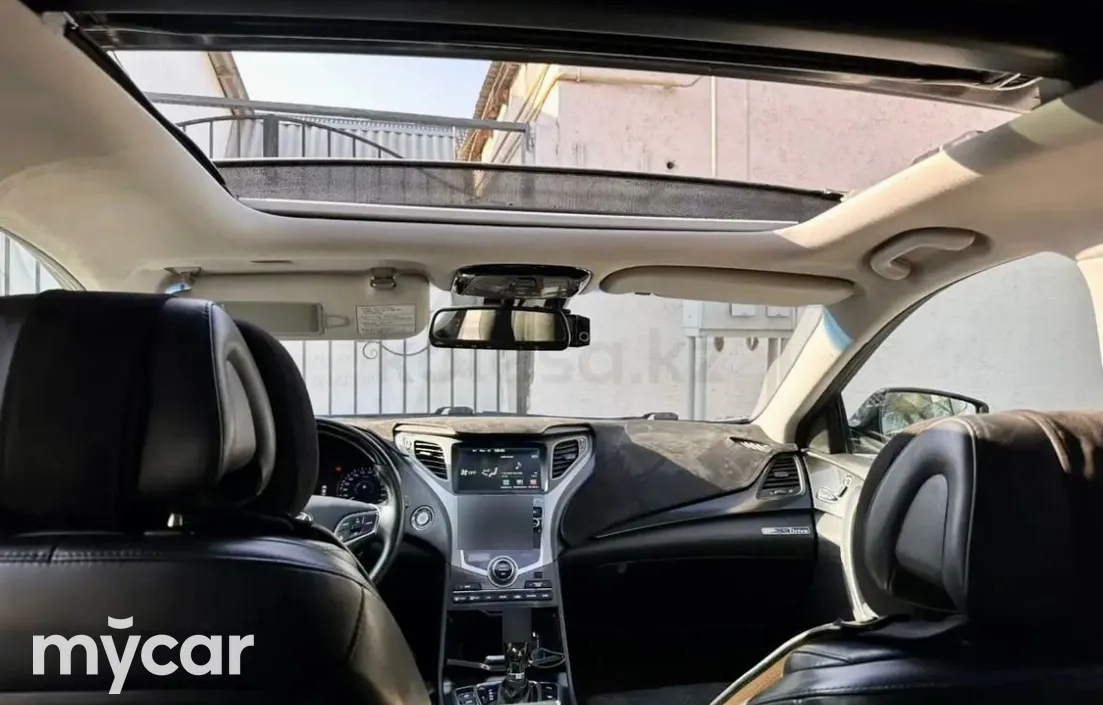 Hyundai Grandeur 2016