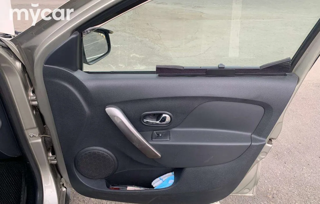 Renault Sandero 2015