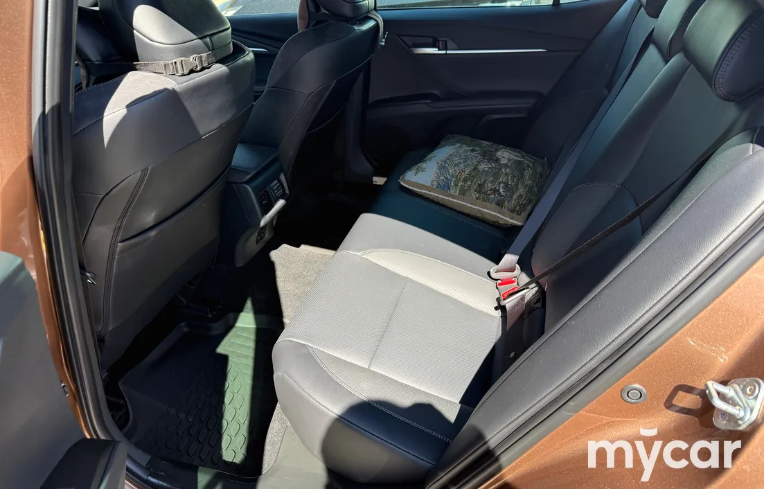 Toyota Camry 2025