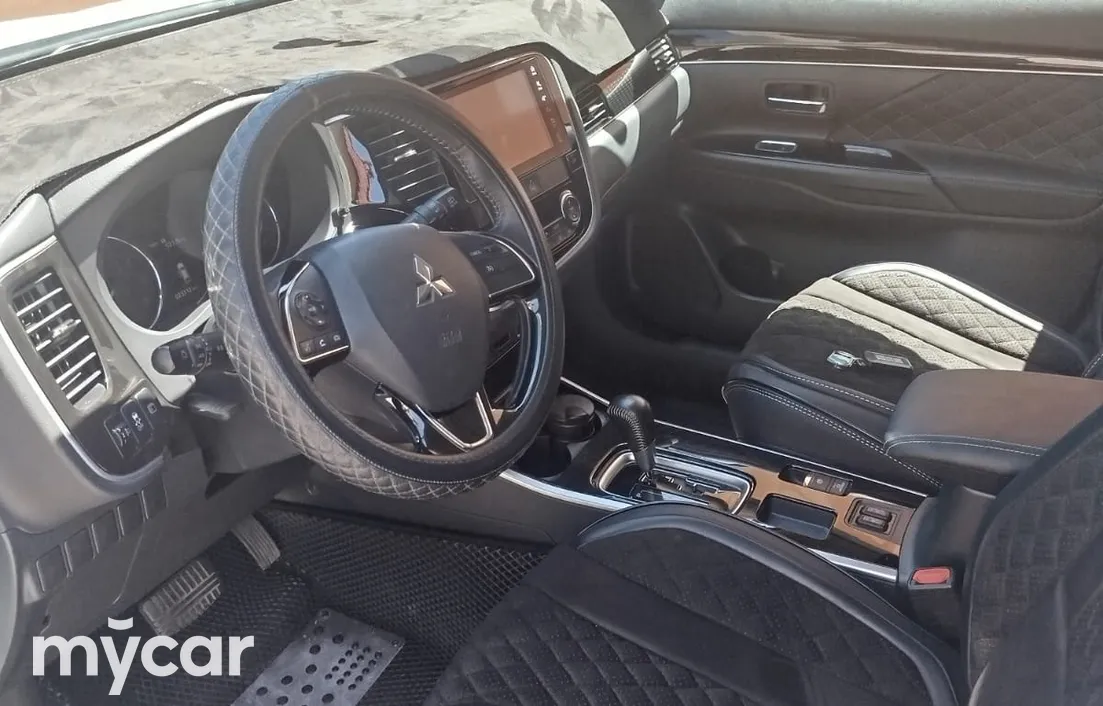 Mitsubishi Outlander 2022