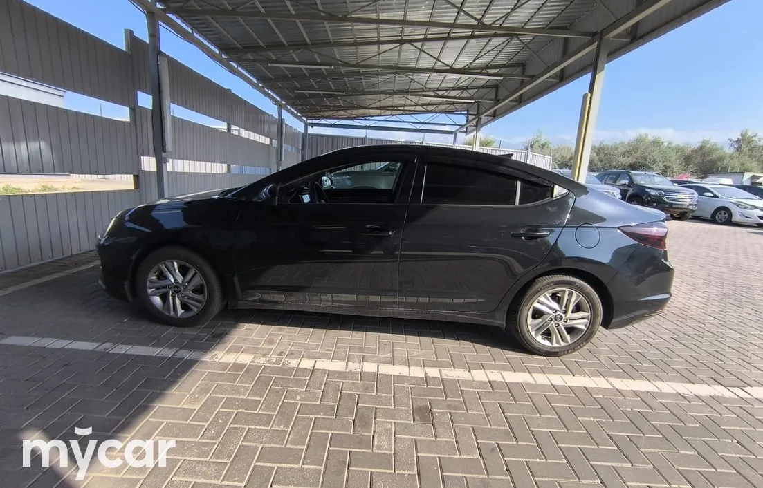Hyundai Elantra 2019