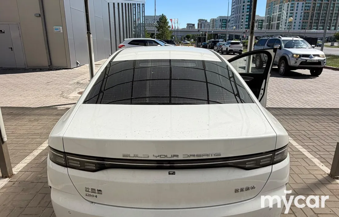 BYD Destroyer 05 2025