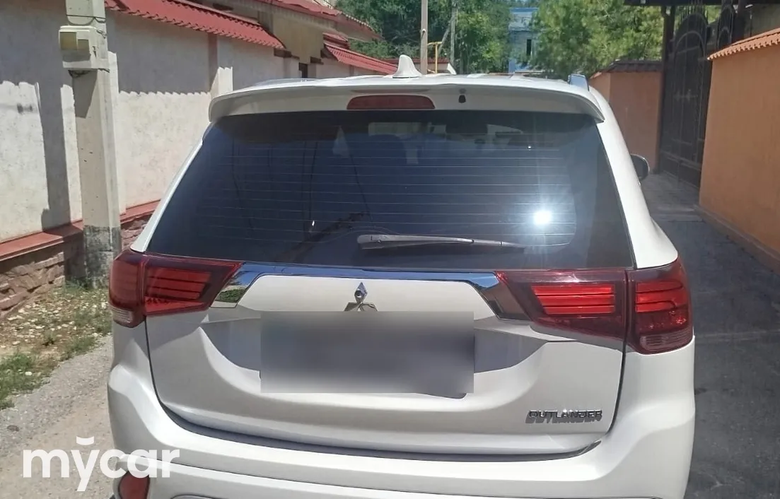 Mitsubishi Outlander 2022