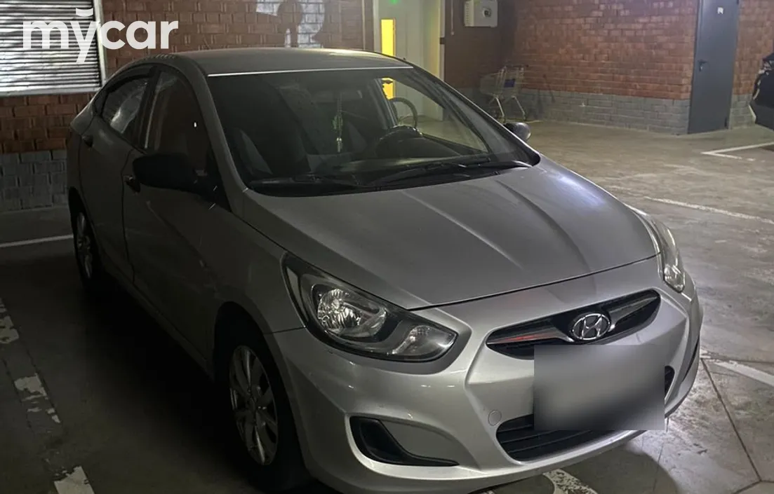 Hyundai Accent 2012