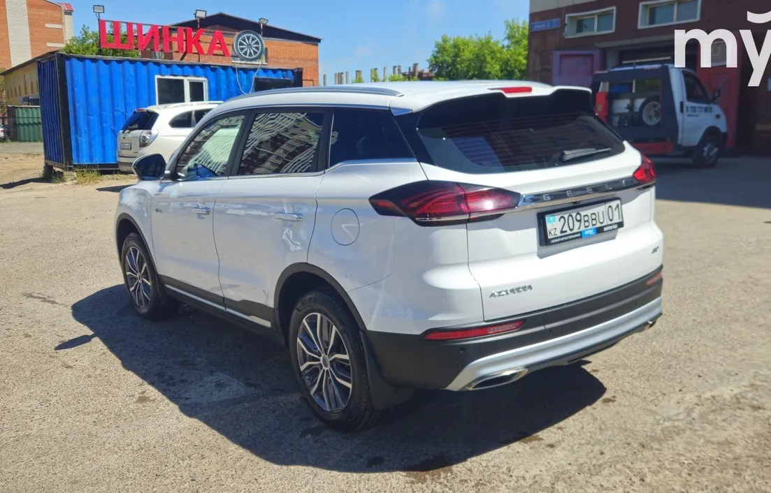 Geely Azkarra 2023
