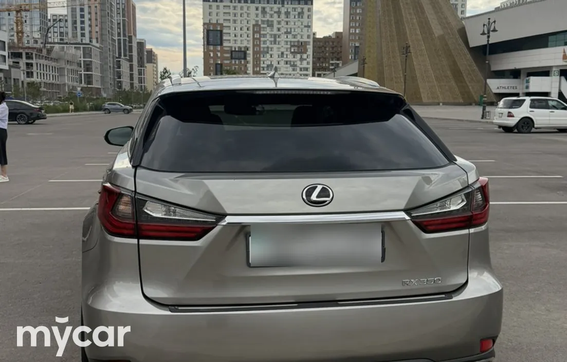 Lexus RX 2022
