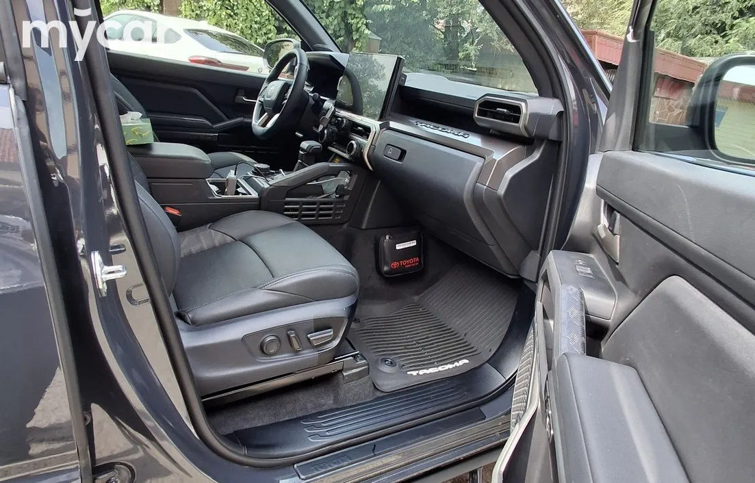 Toyota Tacoma 2024