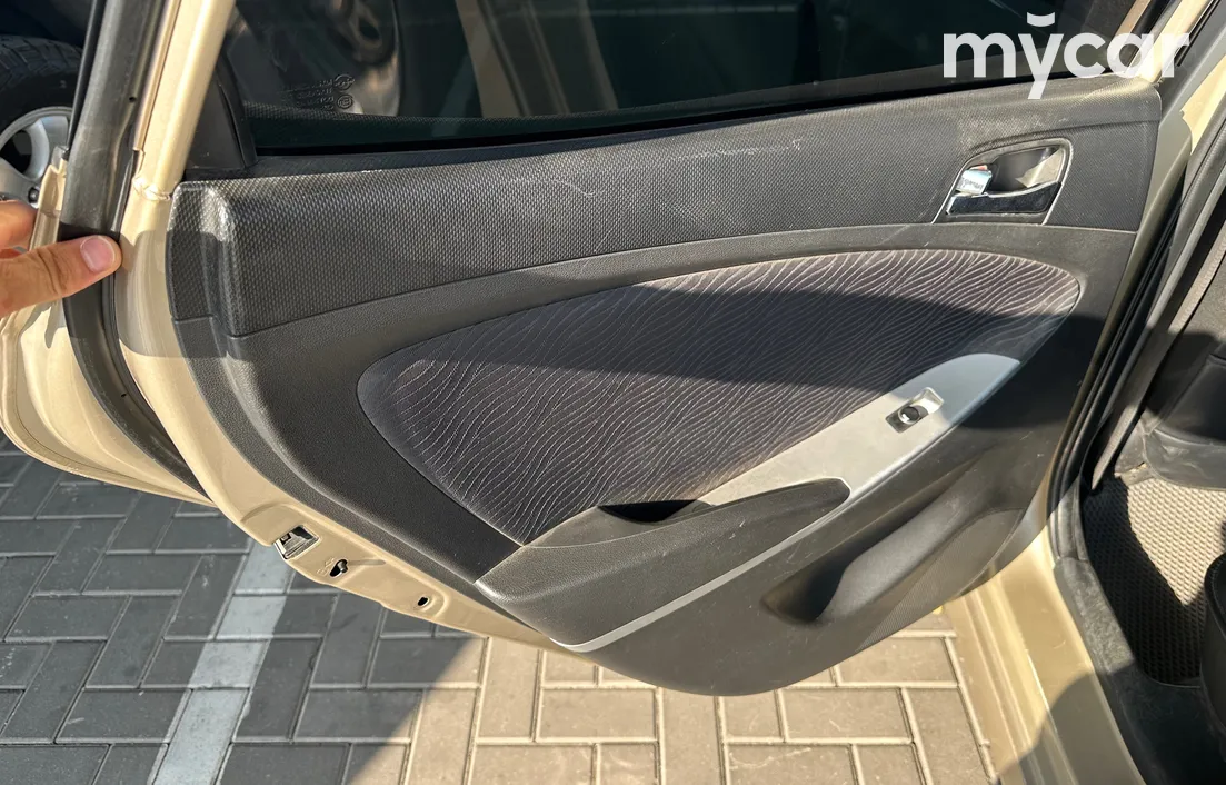 Hyundai Accent 2014