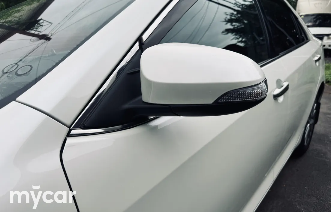 Toyota Camry 2016