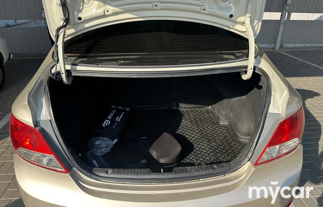 Hyundai Accent 2014