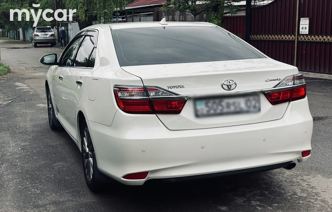 Toyota Camry 2016
