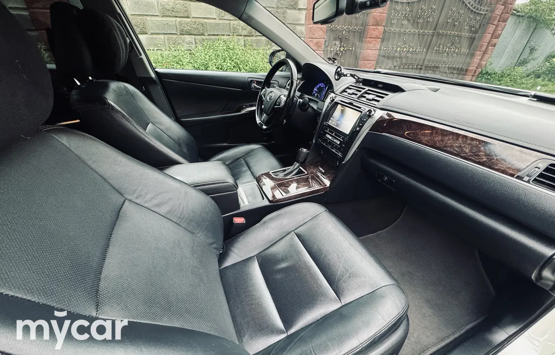 Toyota Camry 2016