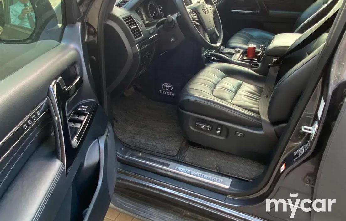 Toyota Land Cruiser 2019