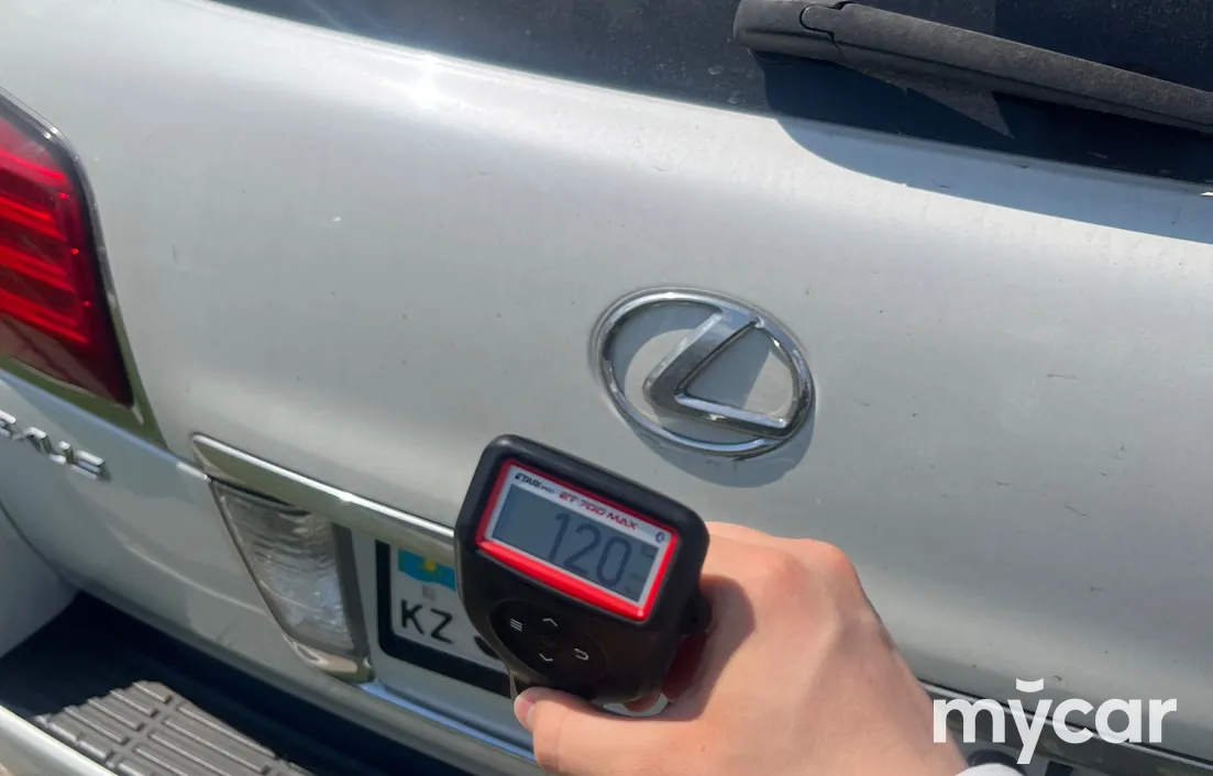 Lexus LX 2010