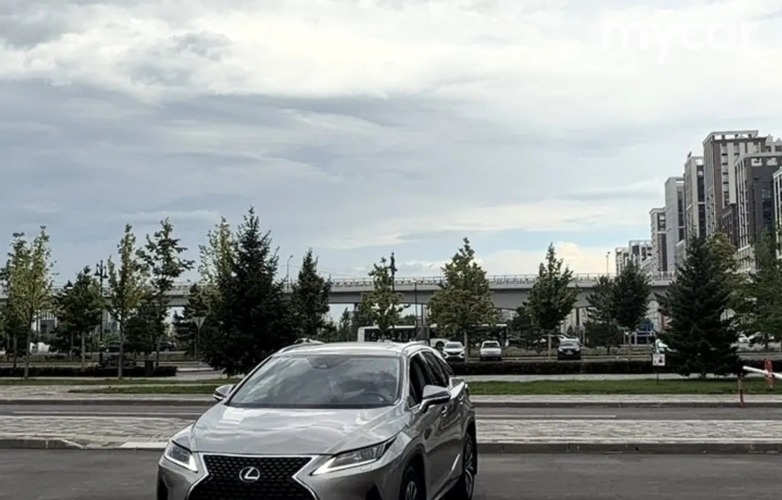 Lexus RX 2022