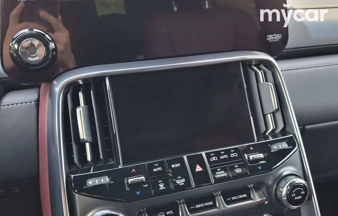 Lexus LX 2025