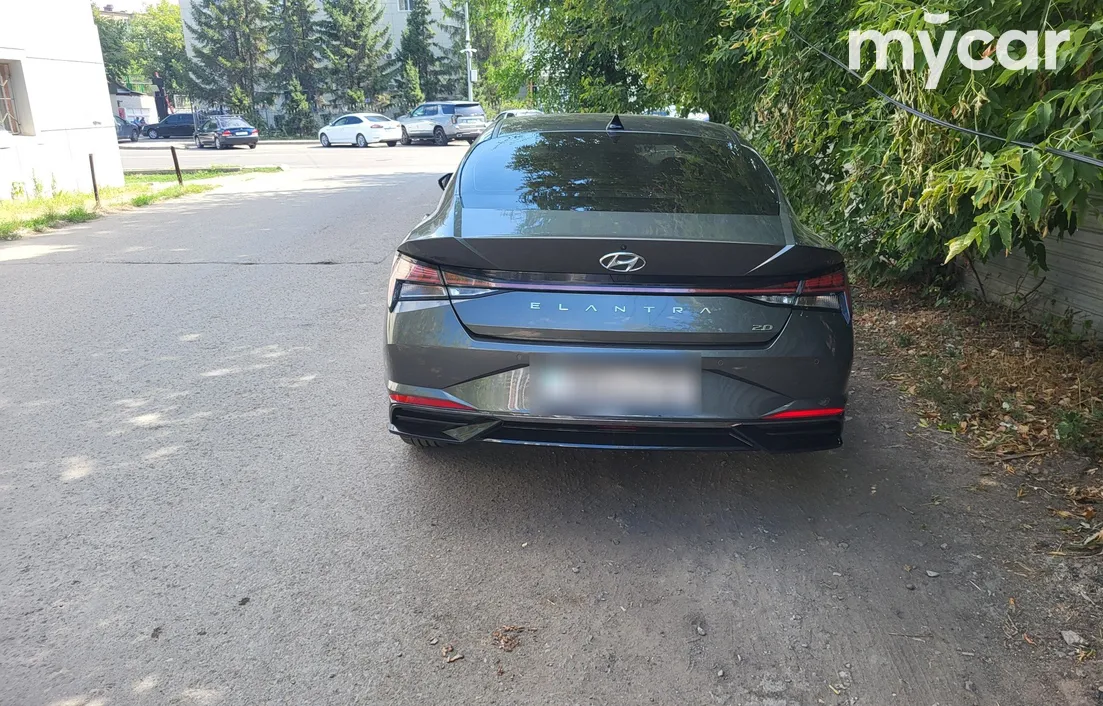 Hyundai Elantra 2023