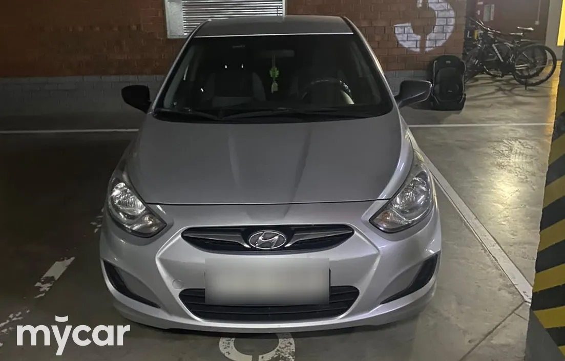 Hyundai Accent 2012