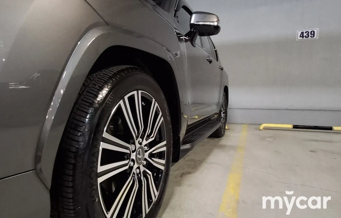 Lexus LX 2025