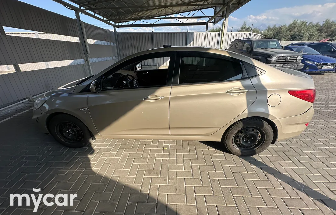 Hyundai Accent 2014