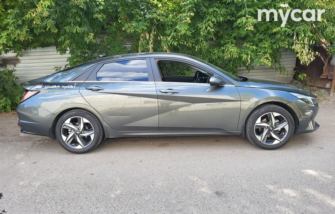 Hyundai Elantra 2023