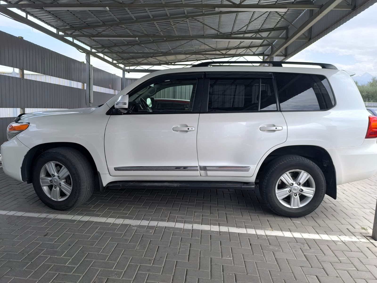 Toyota Land Cruiser 2014