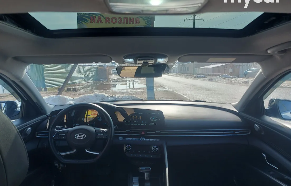 Hyundai Elantra 2023
