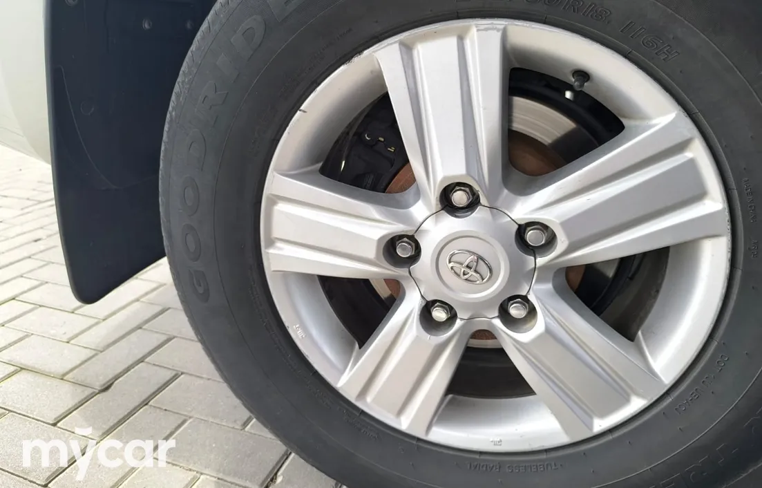 Toyota Land Cruiser 2014