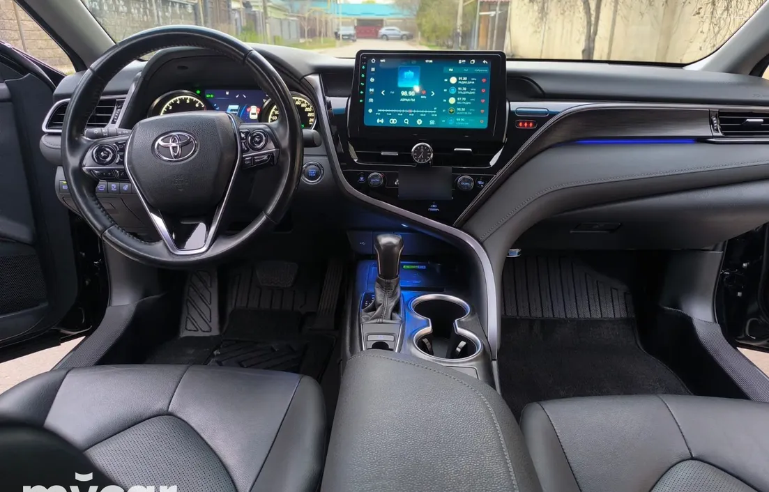 Toyota Camry 2023
