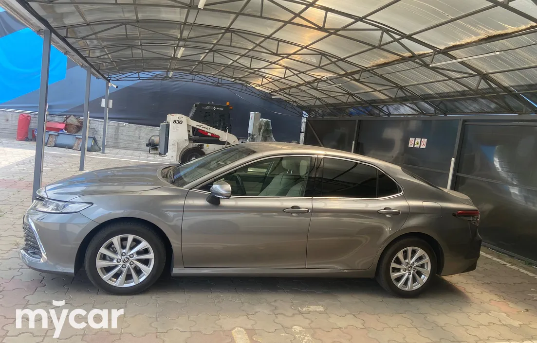 Toyota Camry 2023