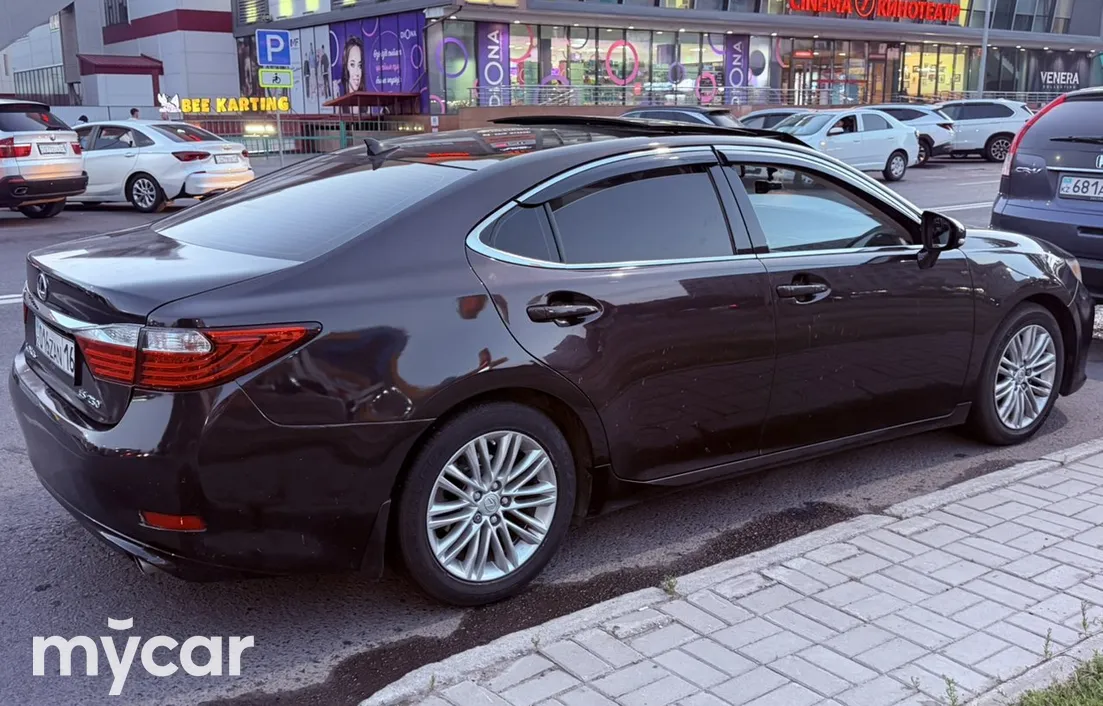 Lexus ES 2012