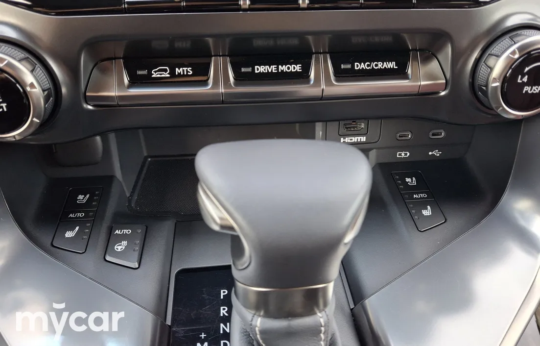 Lexus LX 2025