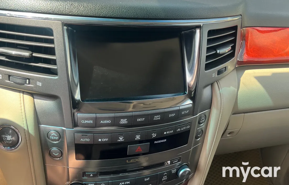 Lexus LX 2010