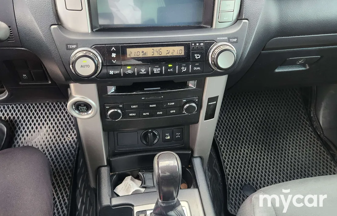 Toyota Land Cruiser Prado 2013