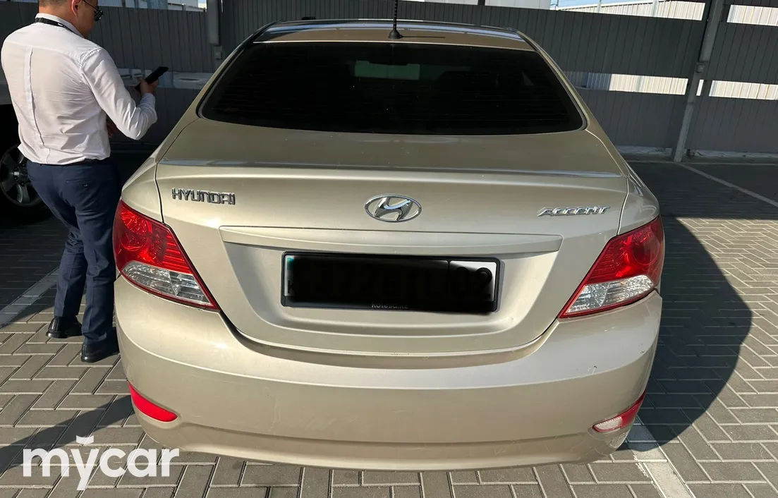 Hyundai Accent 2014
