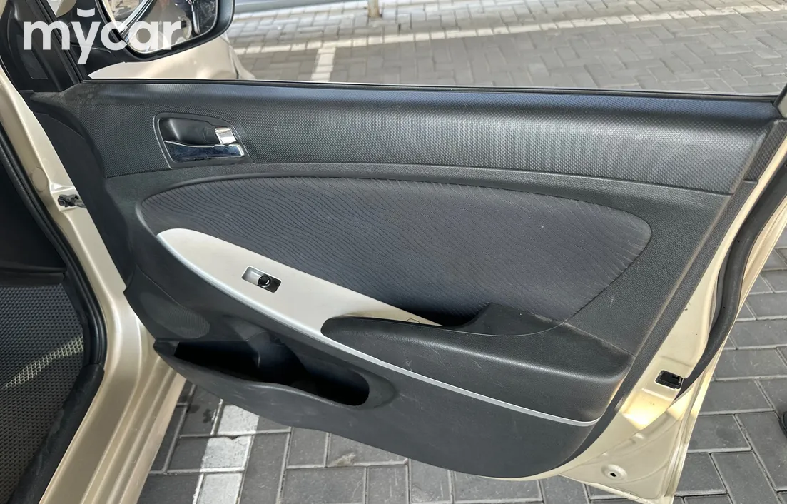 Hyundai Accent 2014