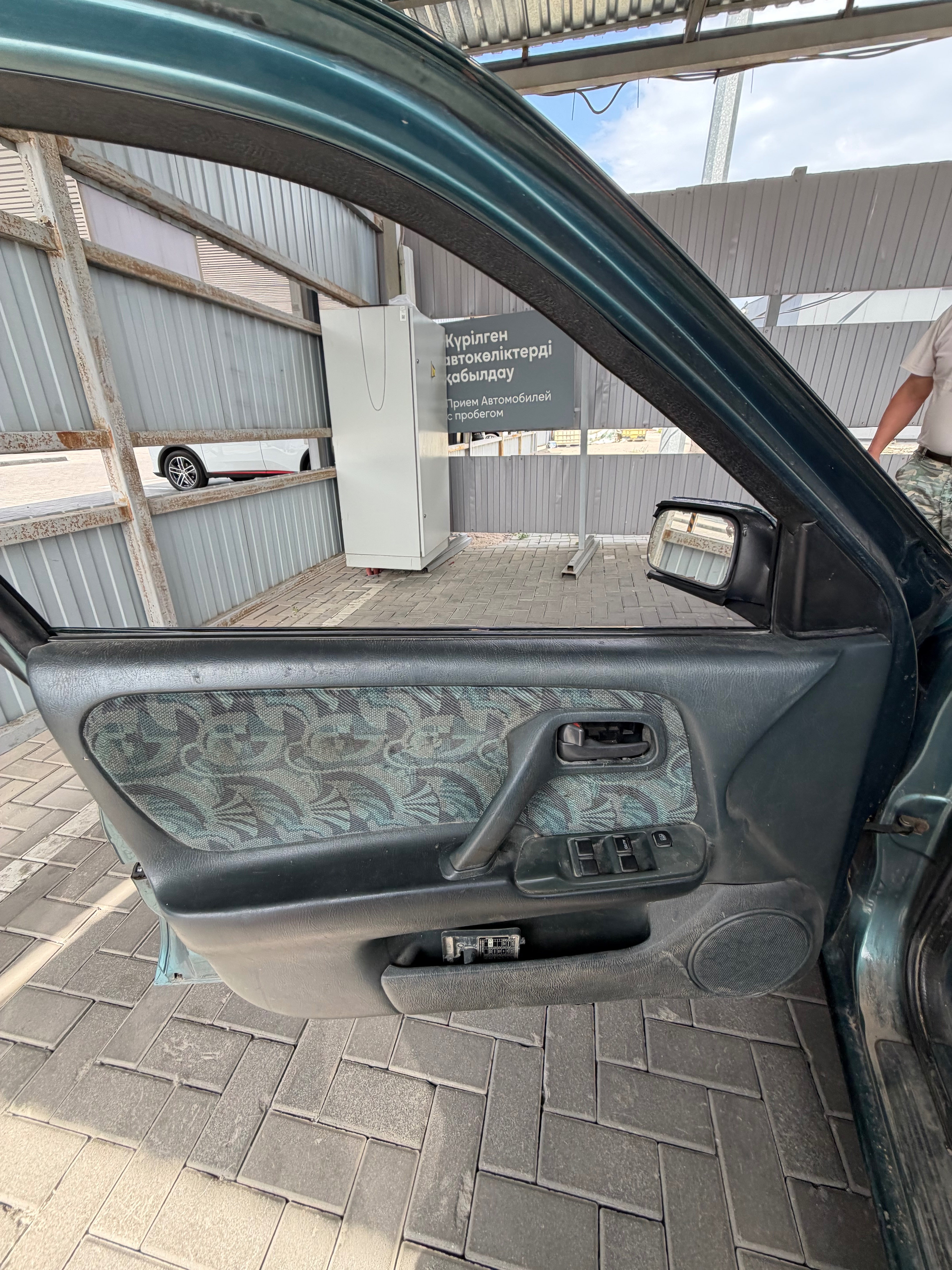 Nissan Primera 1998