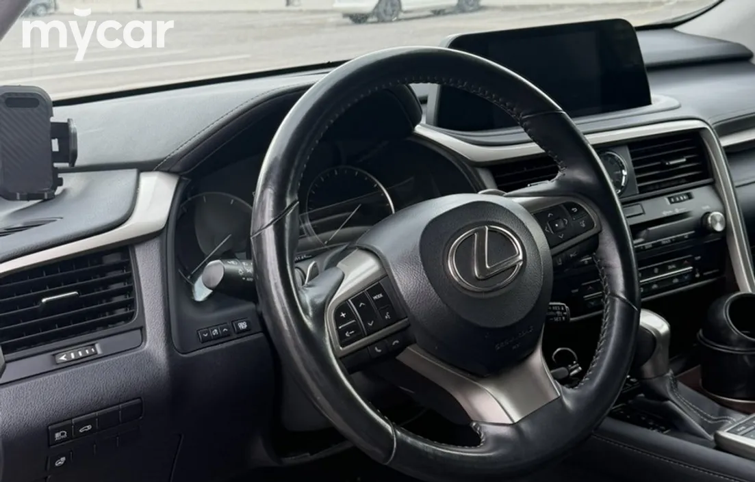 Lexus RX 2022