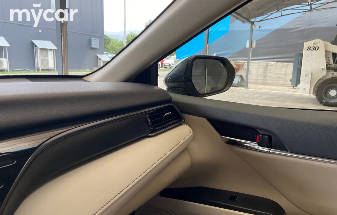 Toyota Camry 2023