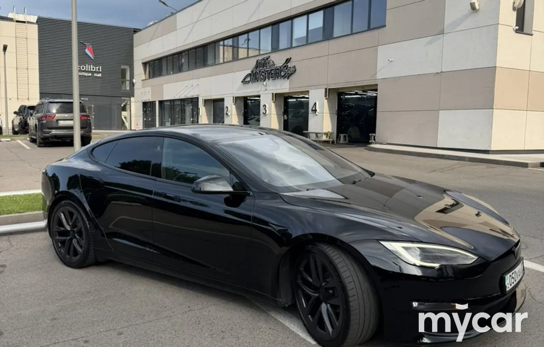 Tesla Model S 2021