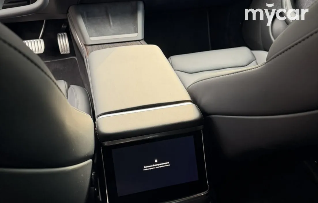 Tesla Model S 2021