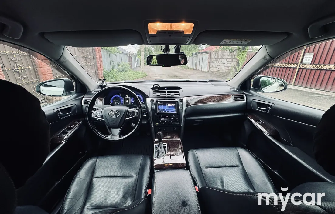 Toyota Camry 2016