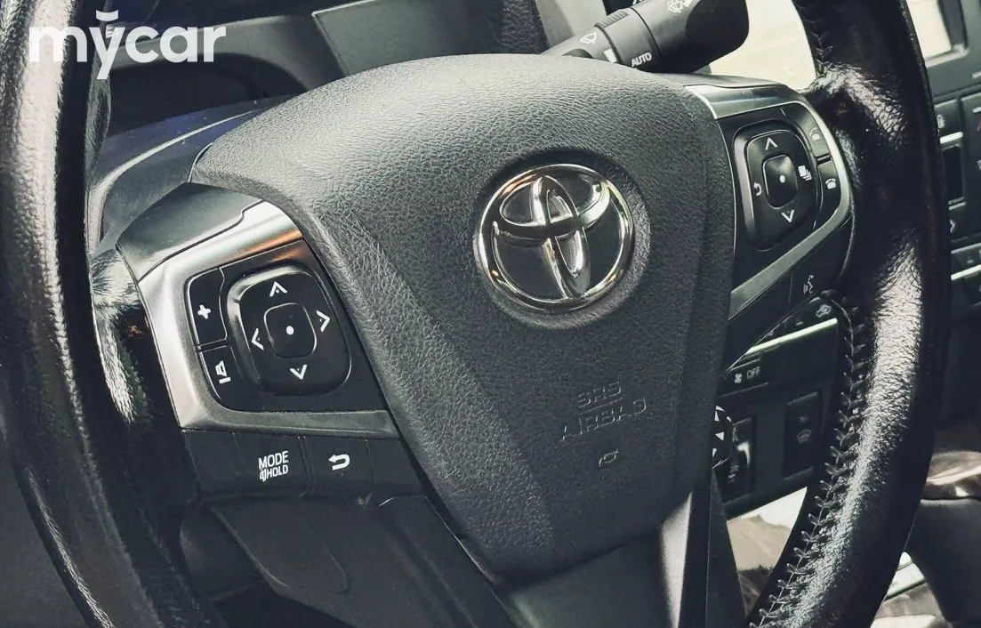 Toyota Camry 2016