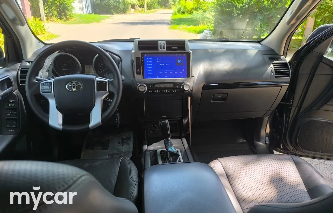 Toyota Land Cruiser Prado 2013