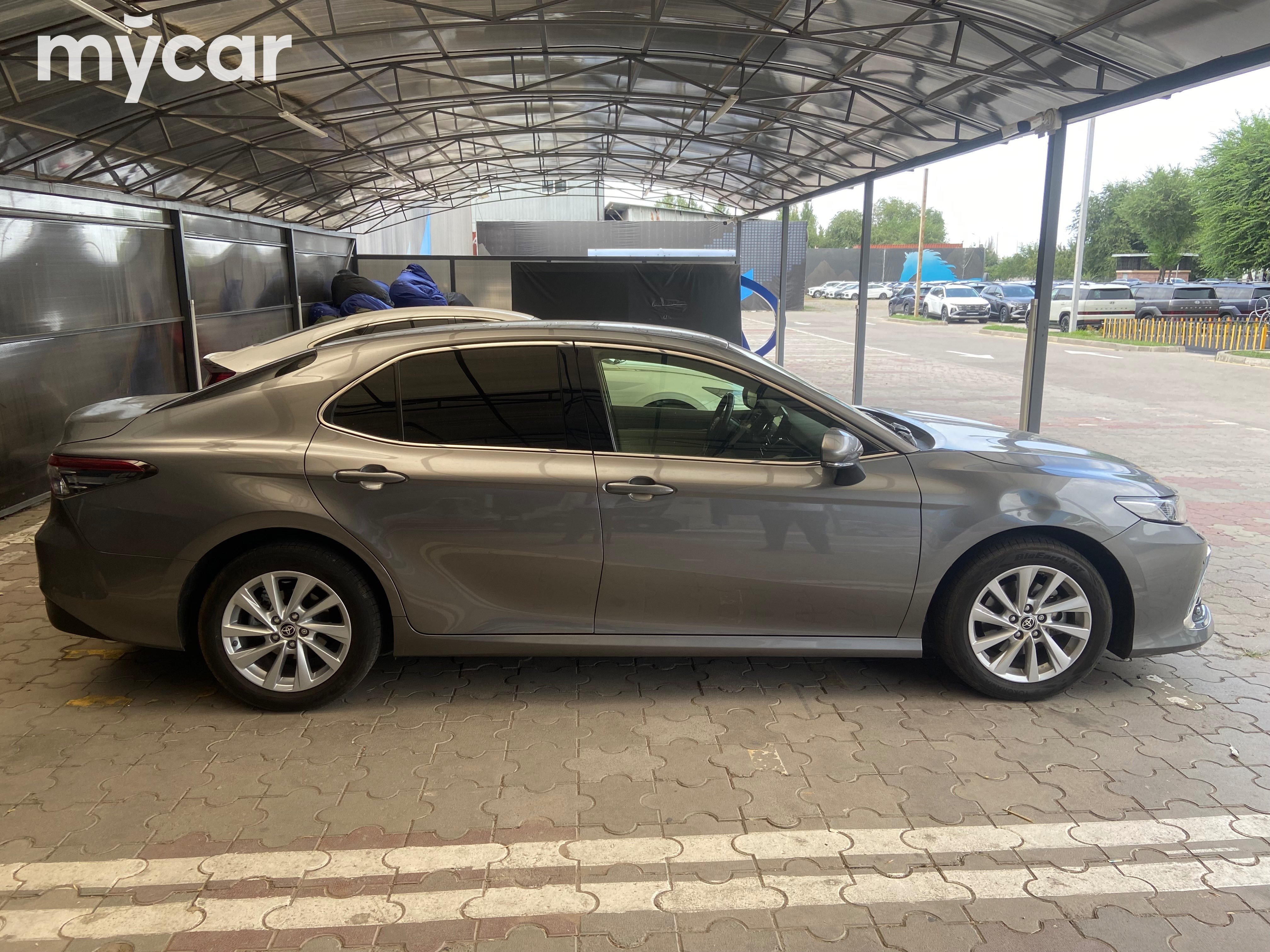 Toyota Camry 2023